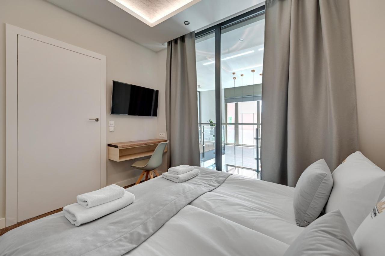 Waterlane Riverside - Spa, Pool, Gym & Parking By Downtown Apartments Гданьск Экстерьер фото