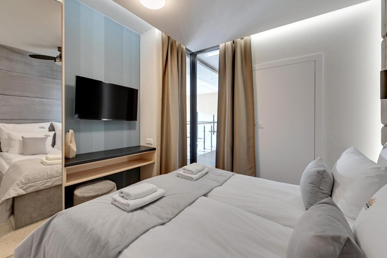 Waterlane Riverside - Spa, Pool, Gym & Parking By Downtown Apartments Гданьск Экстерьер фото