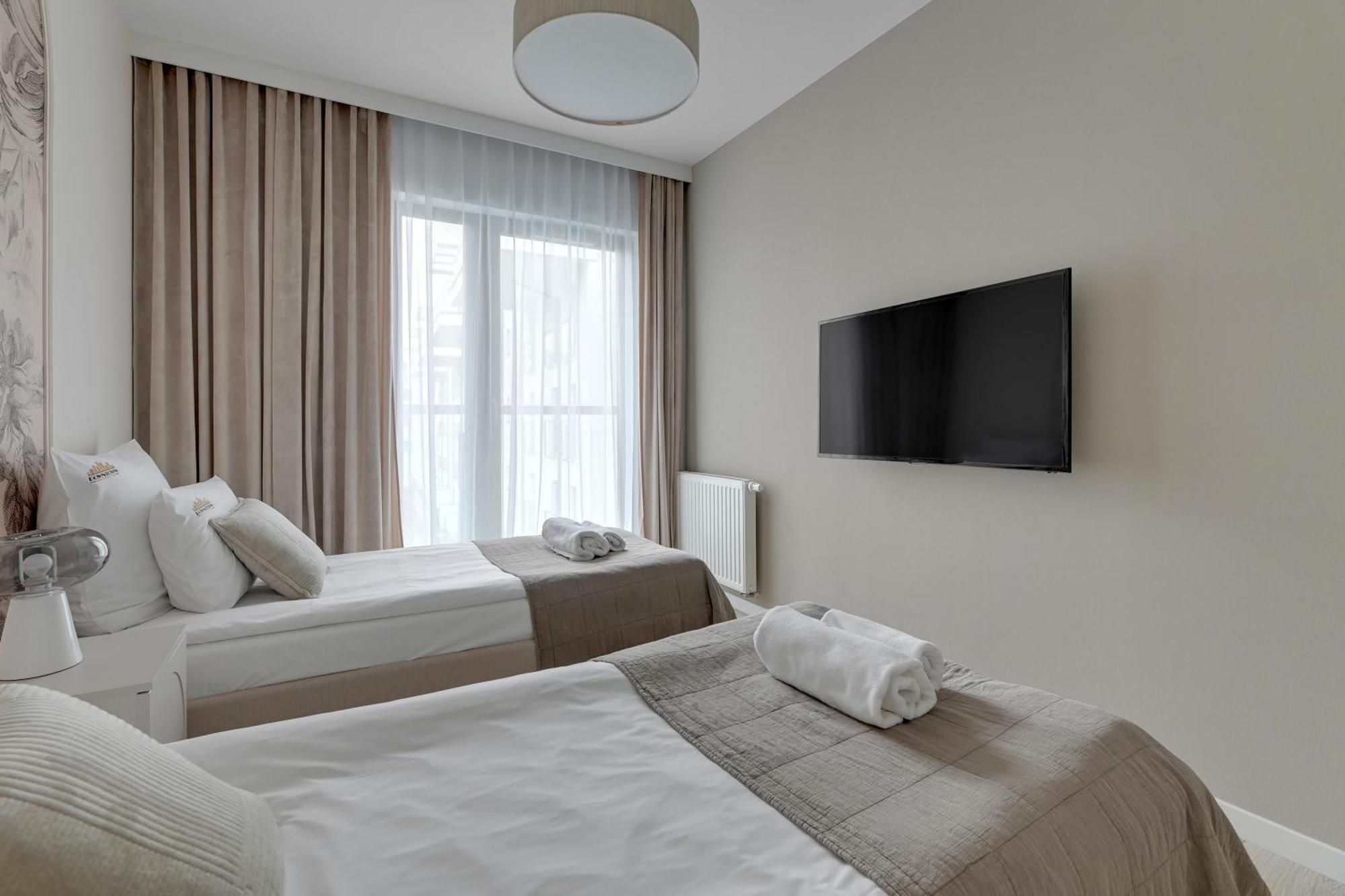 Waterlane Riverside - Spa, Pool, Gym & Parking By Downtown Apartments Гданьск Номер фото